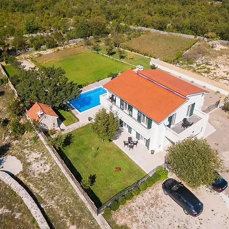 Villa Mery